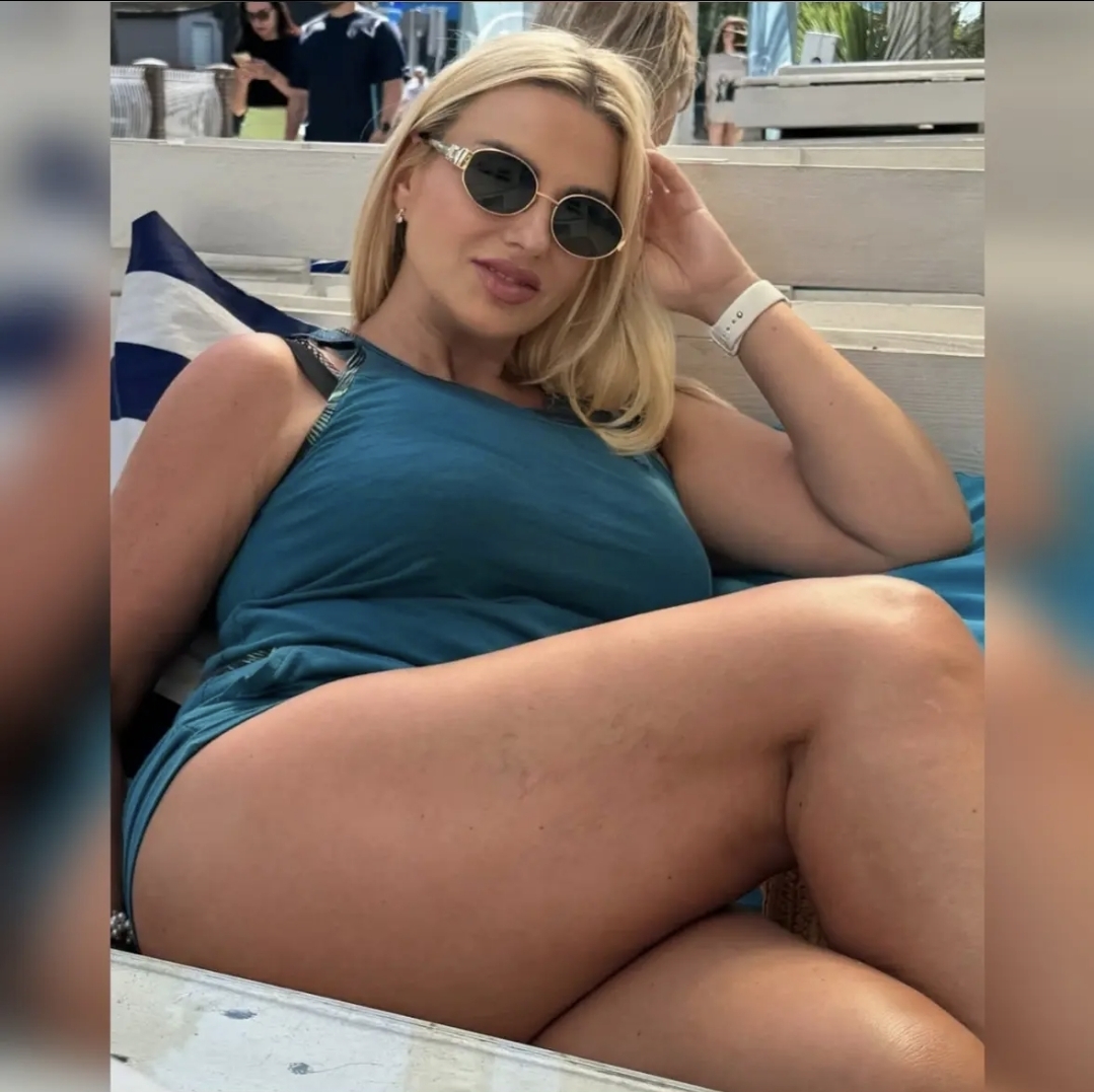 מקצועית וסקסית